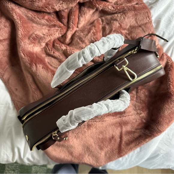 GORGEOUS La Mansio Italian Premium Leather bag - retails for $440, NWT and RARE! - Picture 3 of 12